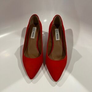 Steve Madden Ashlyn Pump, Red Nubuck Leather Sz 6M New